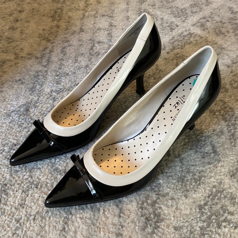 Anne Klein iFlex tuxedo inspired Heels